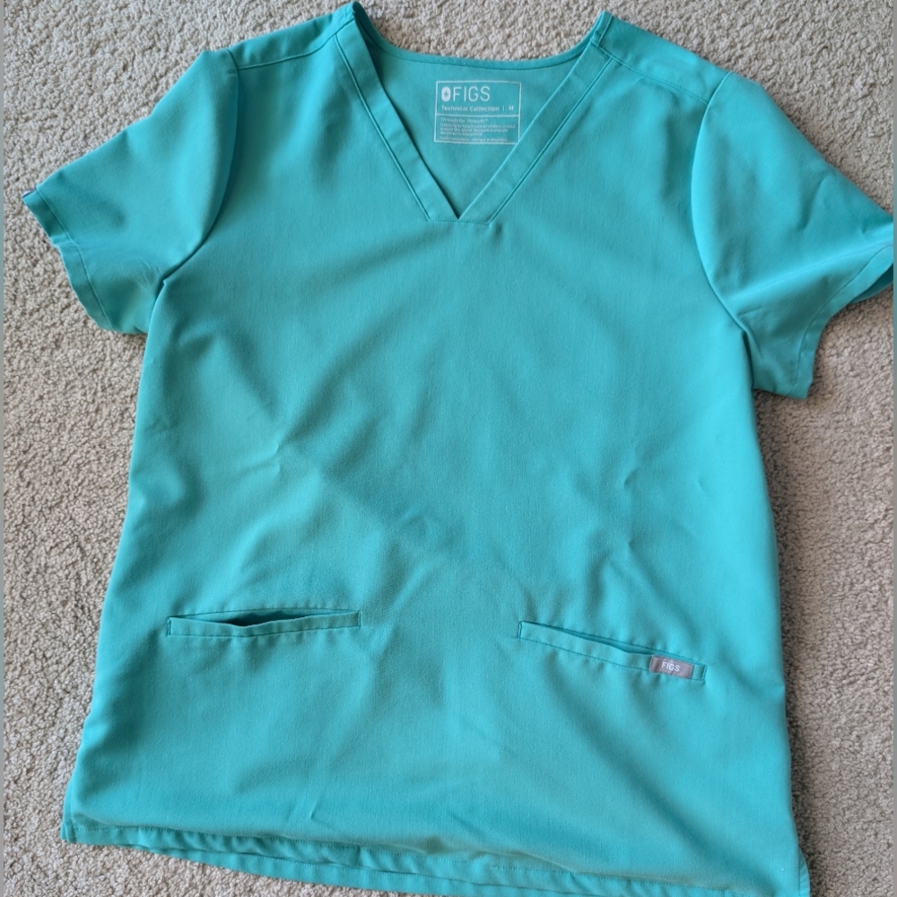 FIGS scrub top